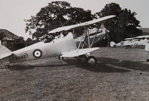 The Hawker Hart Trainers of the ULAS were regular visitors to Denham, especially at weekends, to practice landing away from their home airfield.