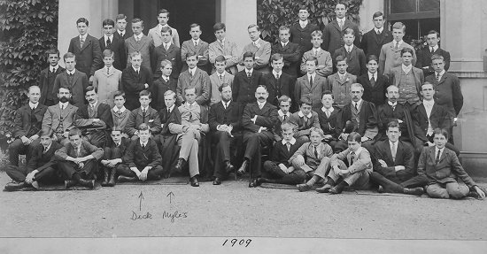 Students at The Leas School in Hoylake in 1909. Myles and his older brother Dick are marked with arrows.
