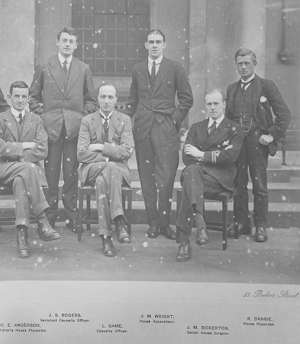 The residents at King's College Hospital in 1919.